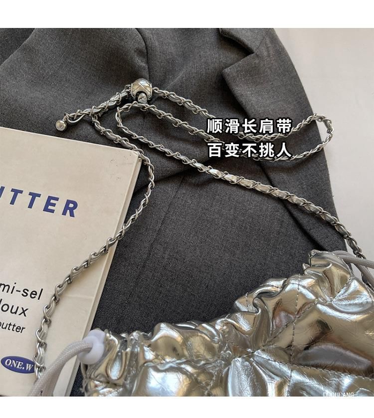 Chain Bucket Quilted Strap Bag