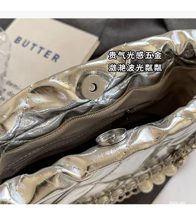 Chain Bucket Quilted Strap Bag