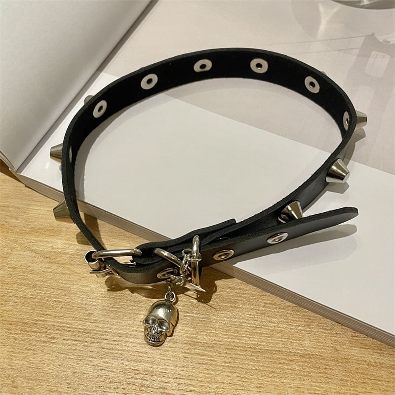 Leather Studded Choker Faux