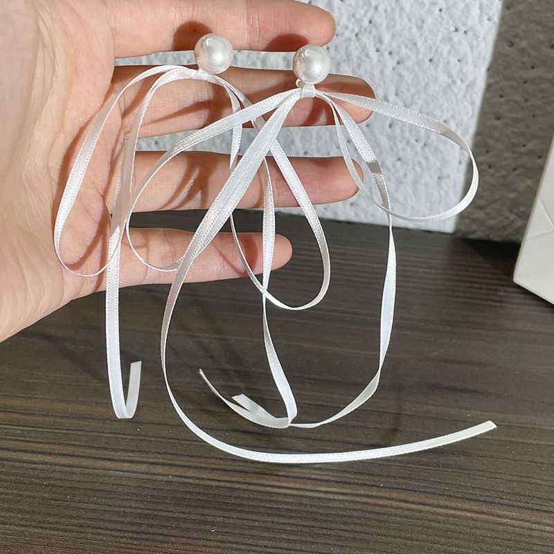 Pearl Bow Faux Earring