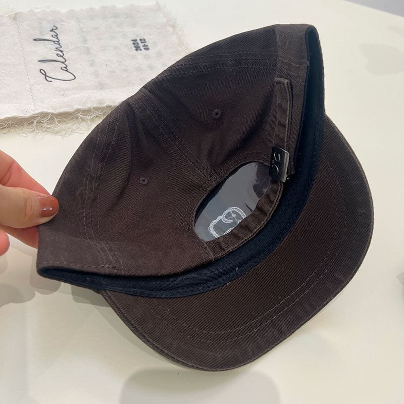 Brim Cap Embroidered Short Elephant