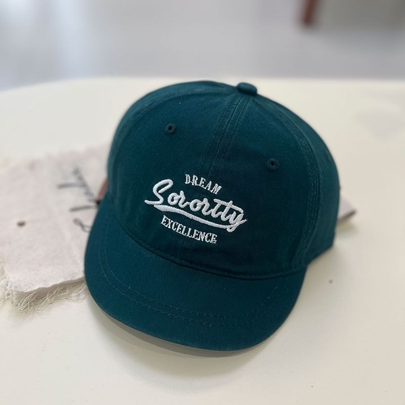 Short Cap Embroidered Lettering Brim