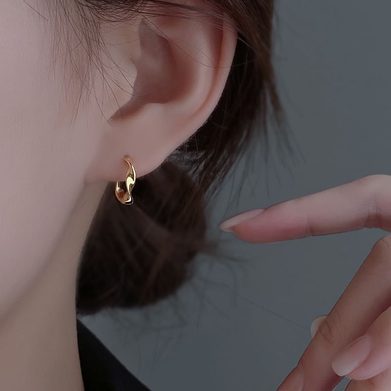 Silver Wavy Sterling Earring Hoop