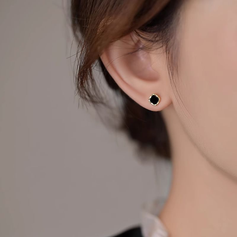 Square Silver Stud Ear Sterling