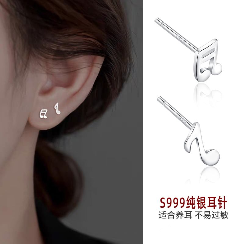 Ear Metallic Stud