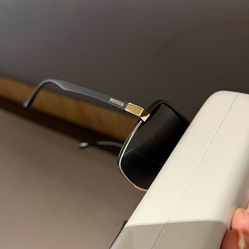 Square Frame Thin Sunglasses