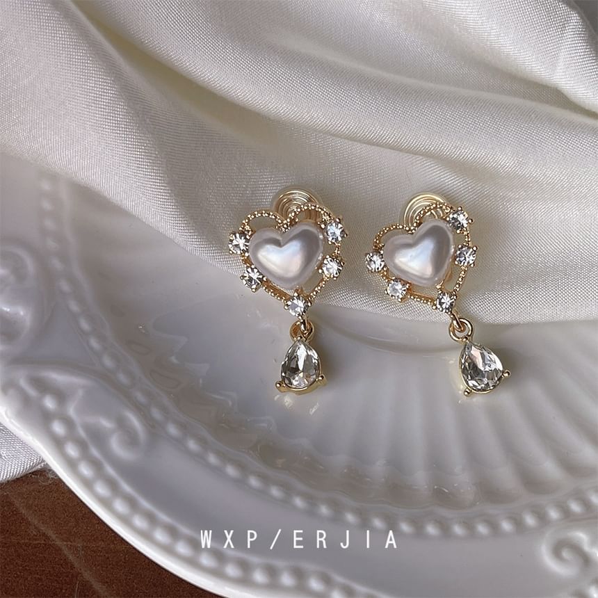 Rhinestone On Drop Pearl Heart Clip Earring Faux