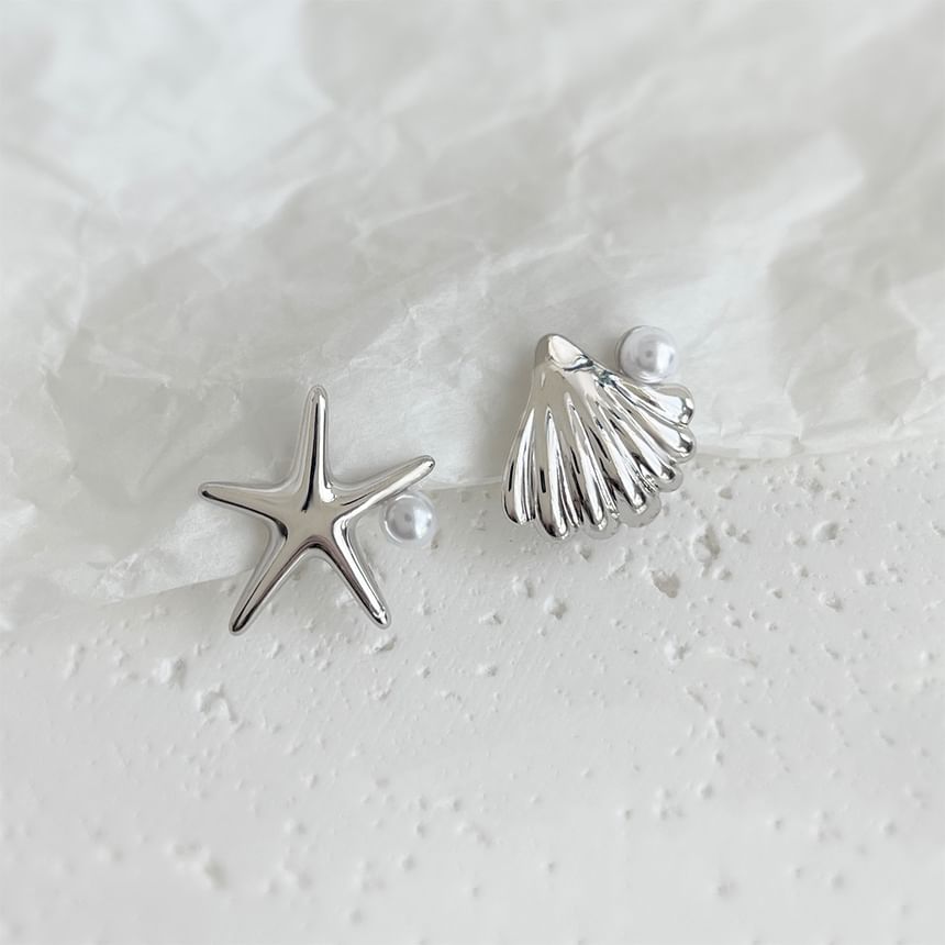 On Asymmetrical Starfish Earring Faux Clip Shell Pearl