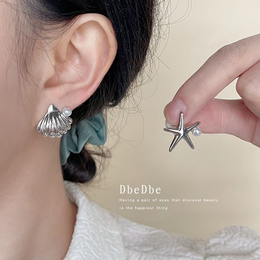 On Asymmetrical Starfish Earring Faux Clip Shell Pearl