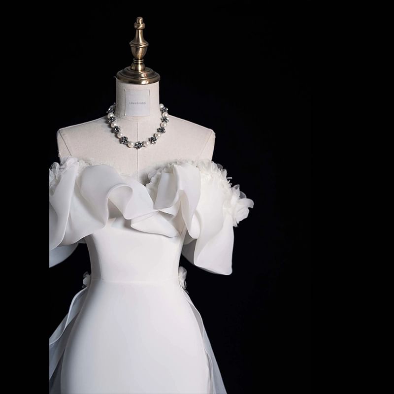 Gown Wedding Floral Mermaid Off-Shoulder Trim Accent Ruffle Satin Trained Plain