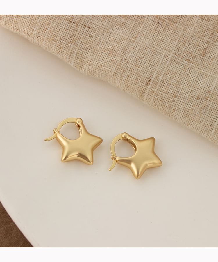 Huggie Clip-On Star / Earring