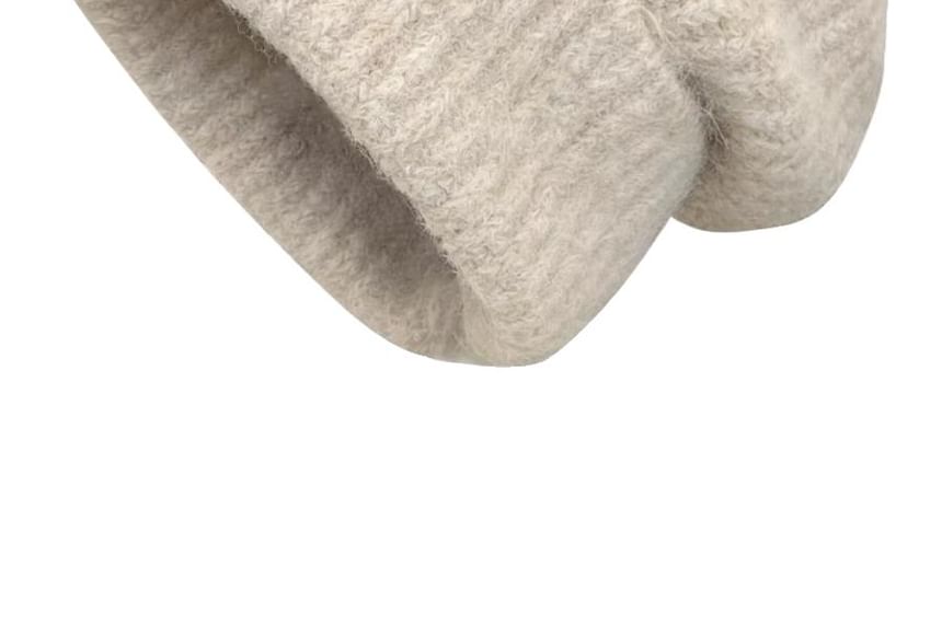 Beanie Fuzzy Plain Knit