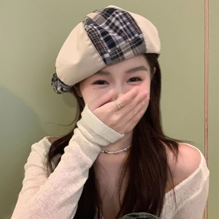 Beret Plaid Panel