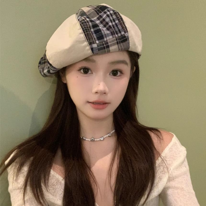 Beret Plaid Panel