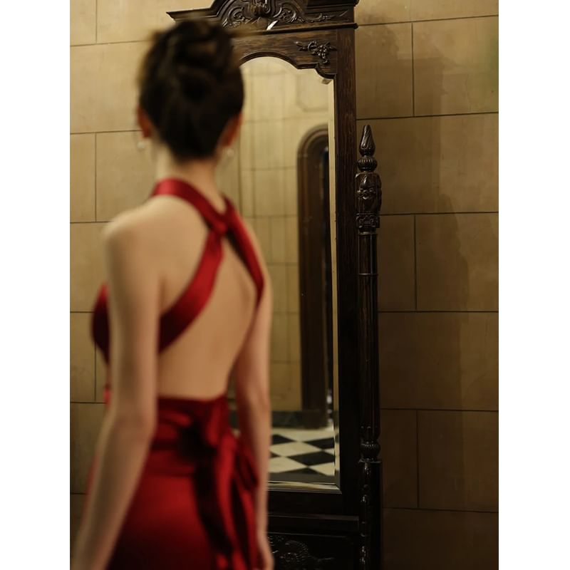 Plain Satin Sheath Gown Ruched Evening Halter