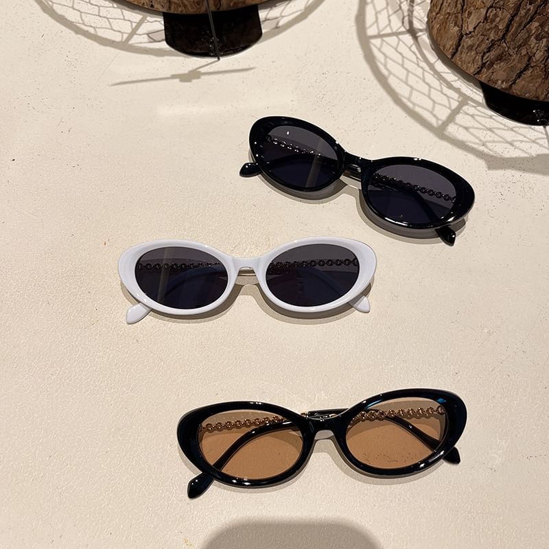 Plastic Oval Sunglasses