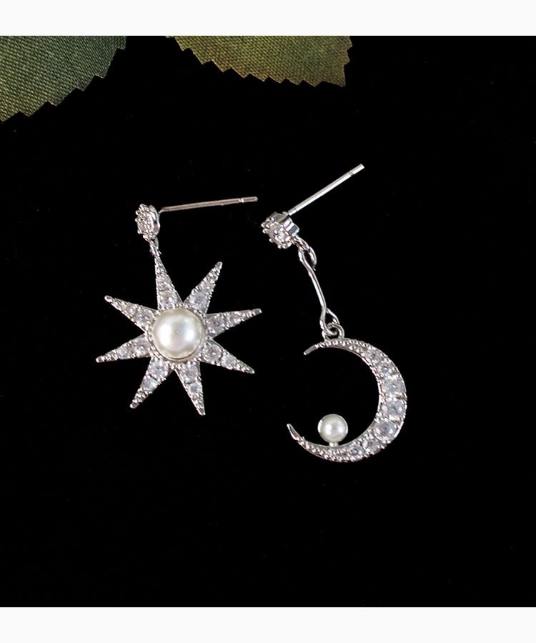 Star Alloy Asymmetrical Rhinestone Moon Dangle Earring Faux Pearl
