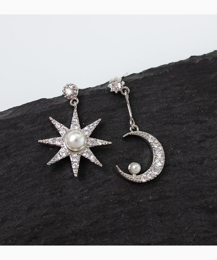 Star Alloy Asymmetrical Rhinestone Moon Dangle Earring Faux Pearl