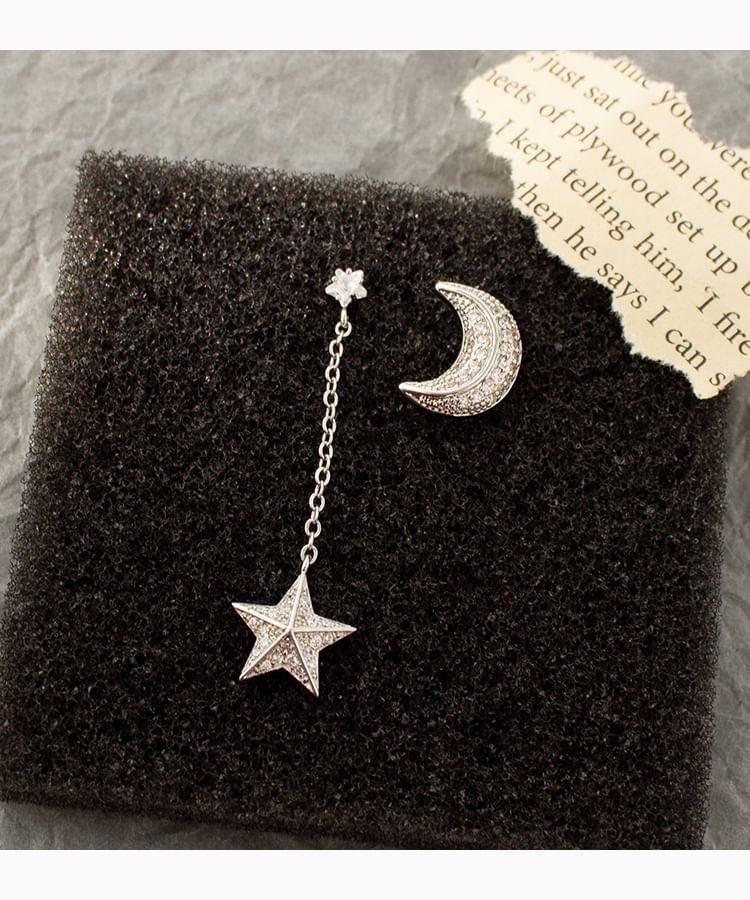 Dangle Star Alloy Asymmetrical Moon Earring