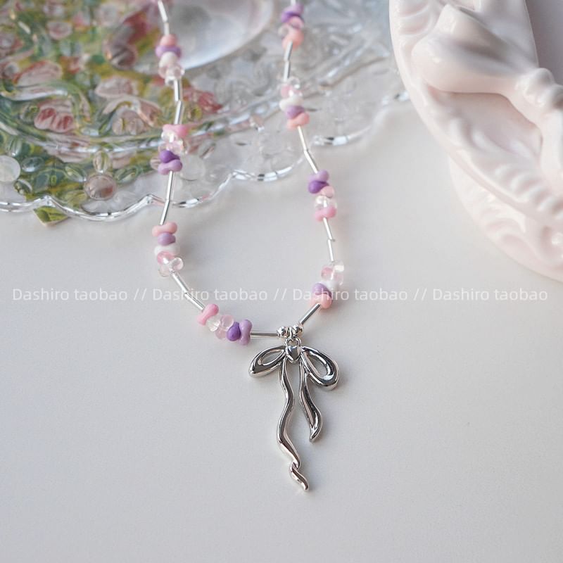 Beaded Pendant Irregular Bow Necklace