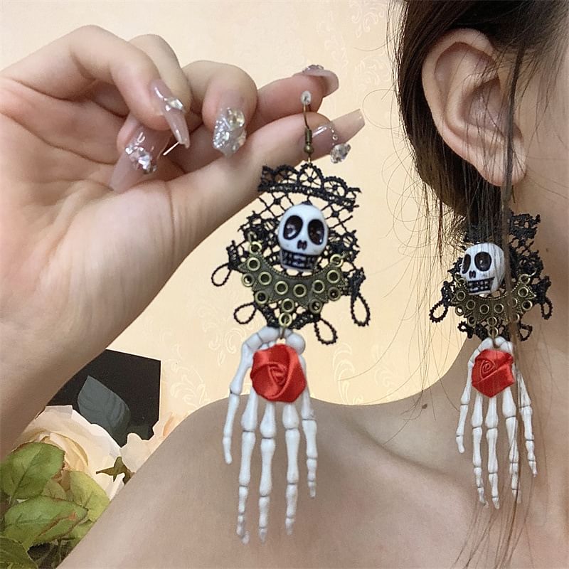 Earring / Skull Choker Lace
