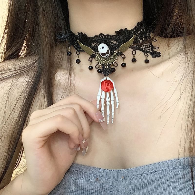 Earring / Skull Choker Lace
