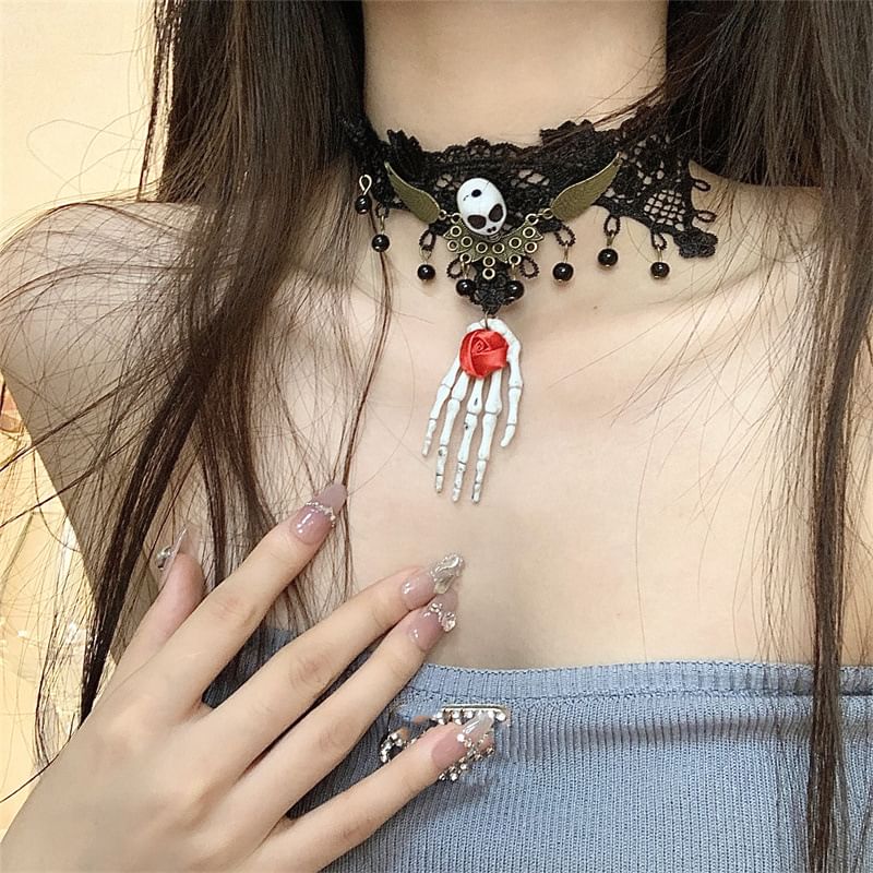 Earring / Skull Choker Lace