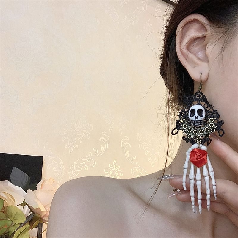 Earring / Skull Choker Lace
