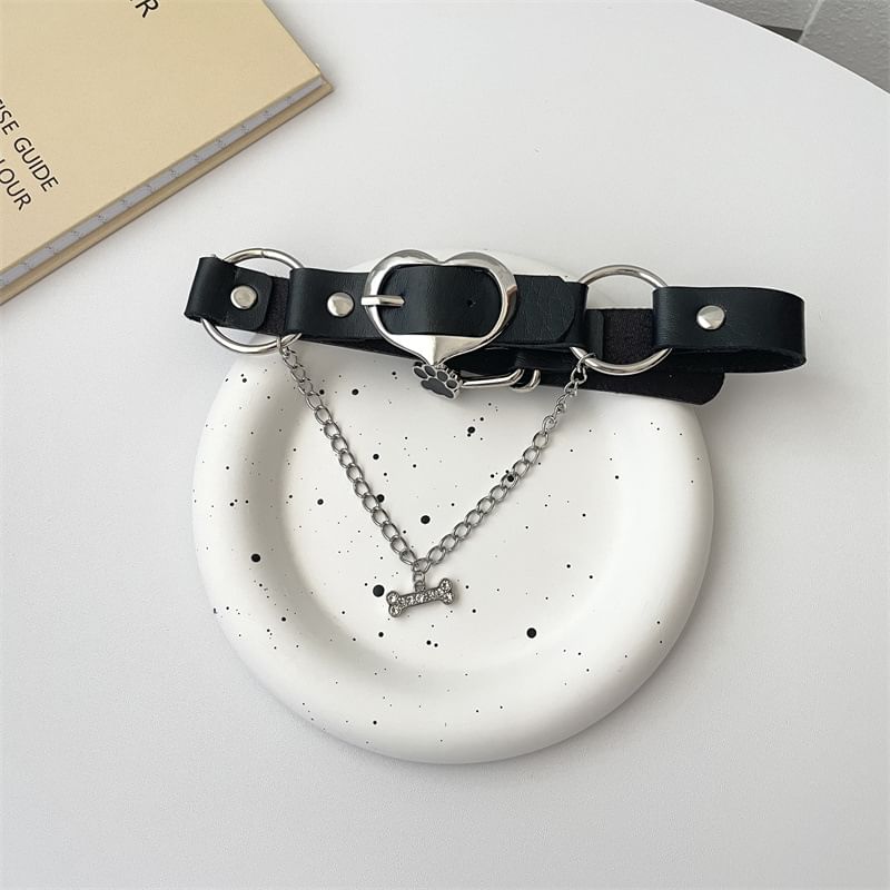 Faux Heart Choker Buckle Paw Leather