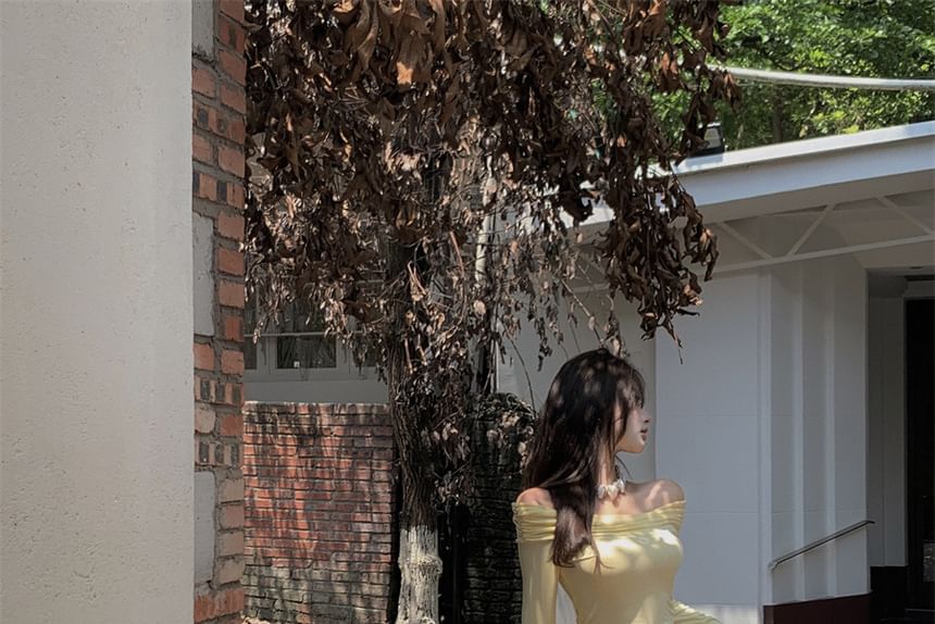 Tee Waist Maxi A-Line Set: High Off-Shoulder + Plain Fit Long-Sleeve Crop Slim Skirt