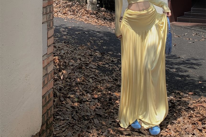 Tee Waist Maxi A-Line Set: High Off-Shoulder + Plain Fit Long-Sleeve Crop Slim Skirt