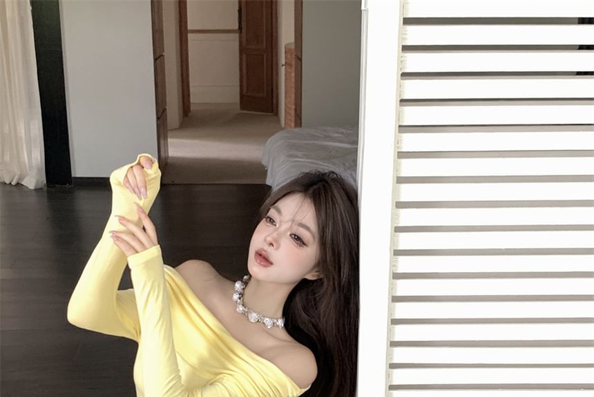 Tee Waist Maxi A-Line Set: High Off-Shoulder + Plain Fit Long-Sleeve Crop Slim Skirt