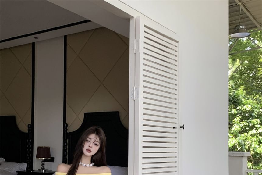 Tee Waist Maxi A-Line Set: High Off-Shoulder + Plain Fit Long-Sleeve Crop Slim Skirt