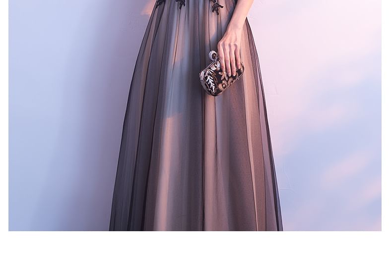 Lace Gown Sleeveless A-Line V-Neck Evening