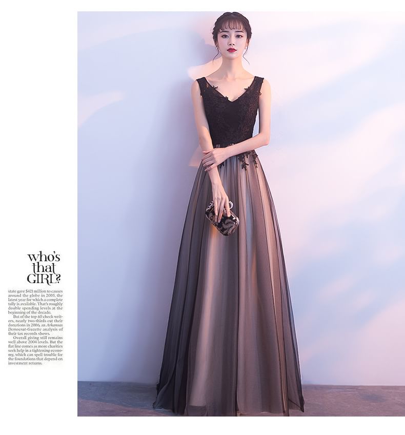 Lace Gown Sleeveless A-Line V-Neck Evening