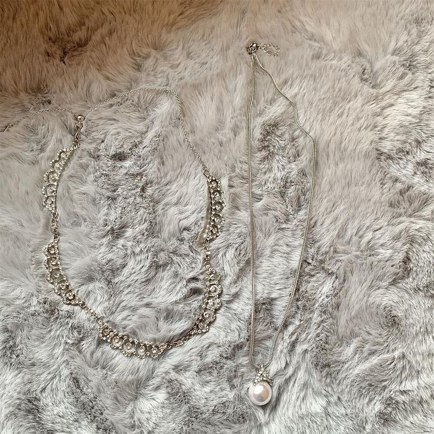 Faux Pearl Pendant Necklace / Rhinestone Lace-Shaped Necklace
