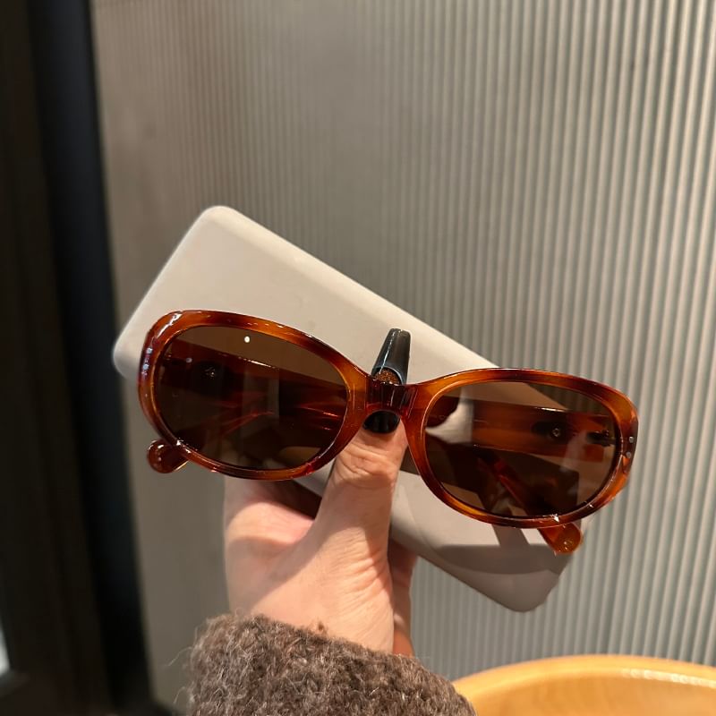 Oval Frame Sunglasses