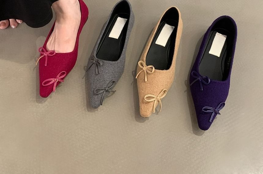 Toe Pointed Flats Bow