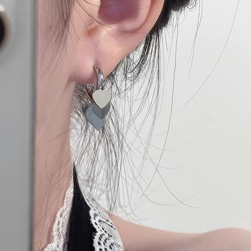 Alloy Earring Heart Drop