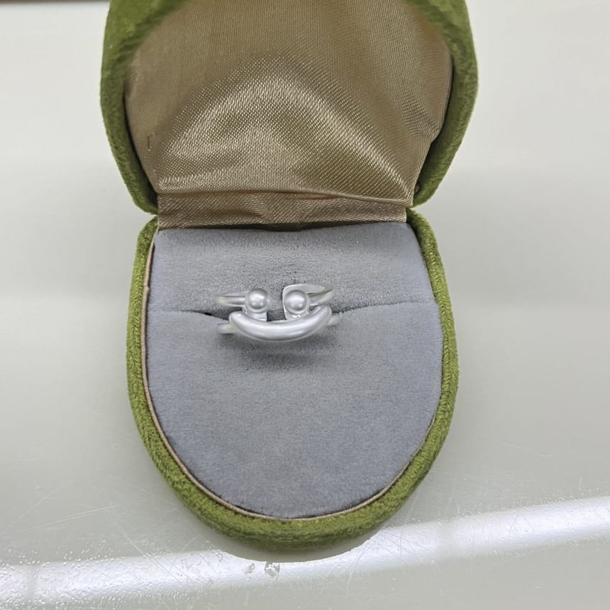 Pearl / Rhinestone Face Ring Smiley Faux