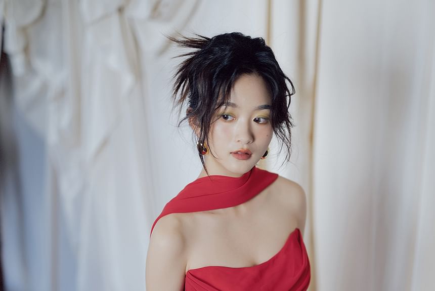 Neckline Strapless Gown Sheath Ruched Evening Plain