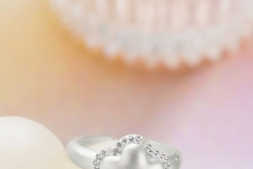 Smiley Flower Ring Face Open