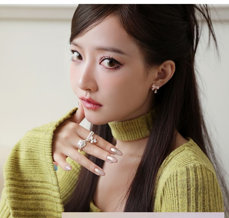 Smiley Flower Ring Face Open