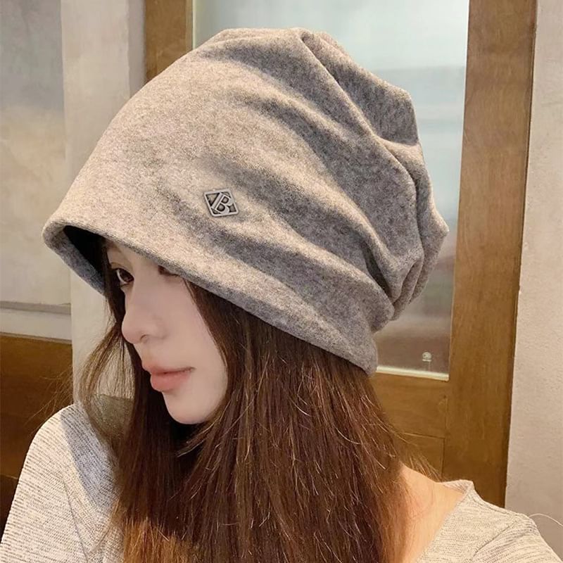 Metal Slouchy Plate Beanie Letter B