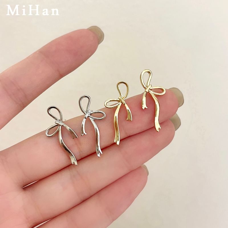 Earring Sterling Ribbon Silver Stud