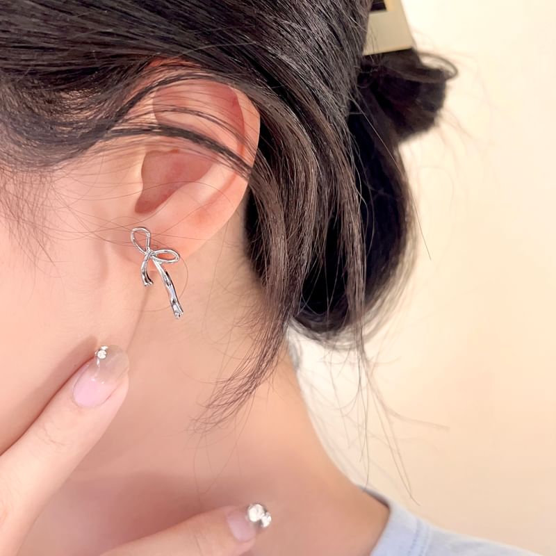 Earring Sterling Ribbon Silver Stud