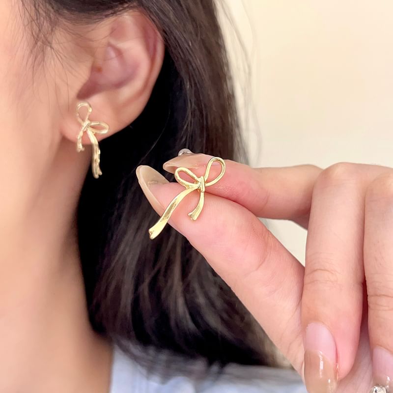 Earring Sterling Ribbon Silver Stud