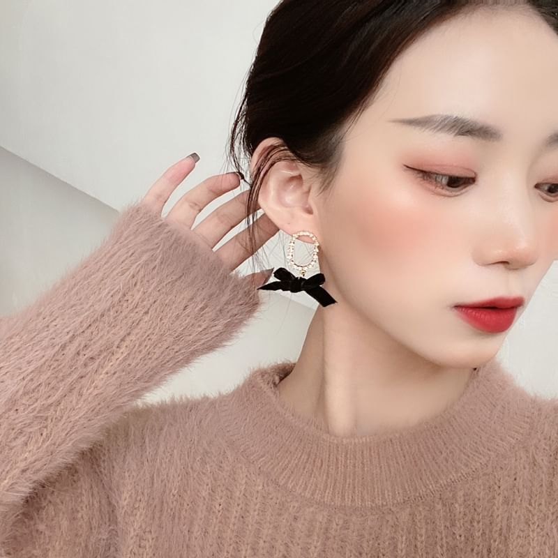 Earring / Dangle Clip Ribbon On