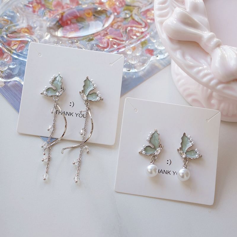Pearl Butterfly Drop Rhinestone Earring Faux