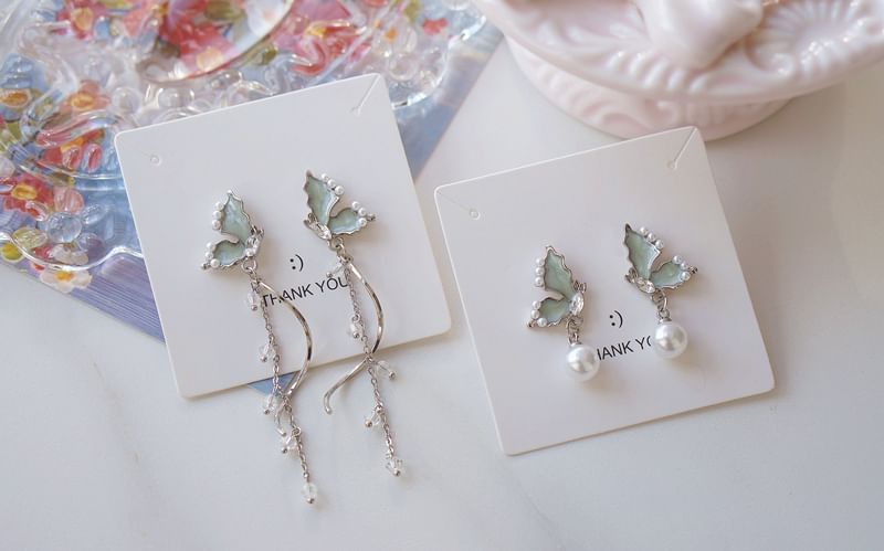 Pearl Butterfly Drop Rhinestone Earring Faux